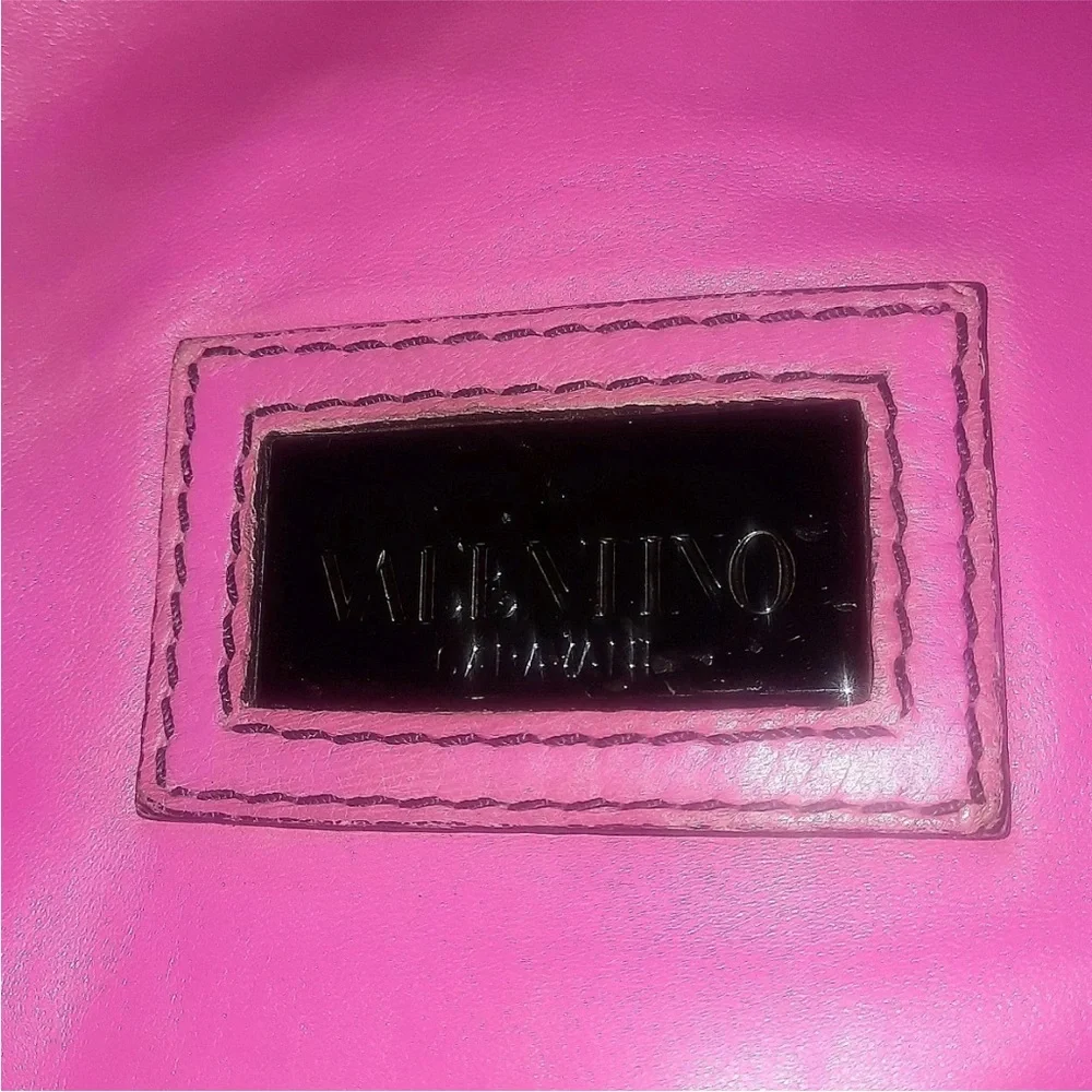 🎀 VALENTINO GARAVANI Ruffle Trimmed Nappa Leather Hobo Shoulder Bag- Hot Pink